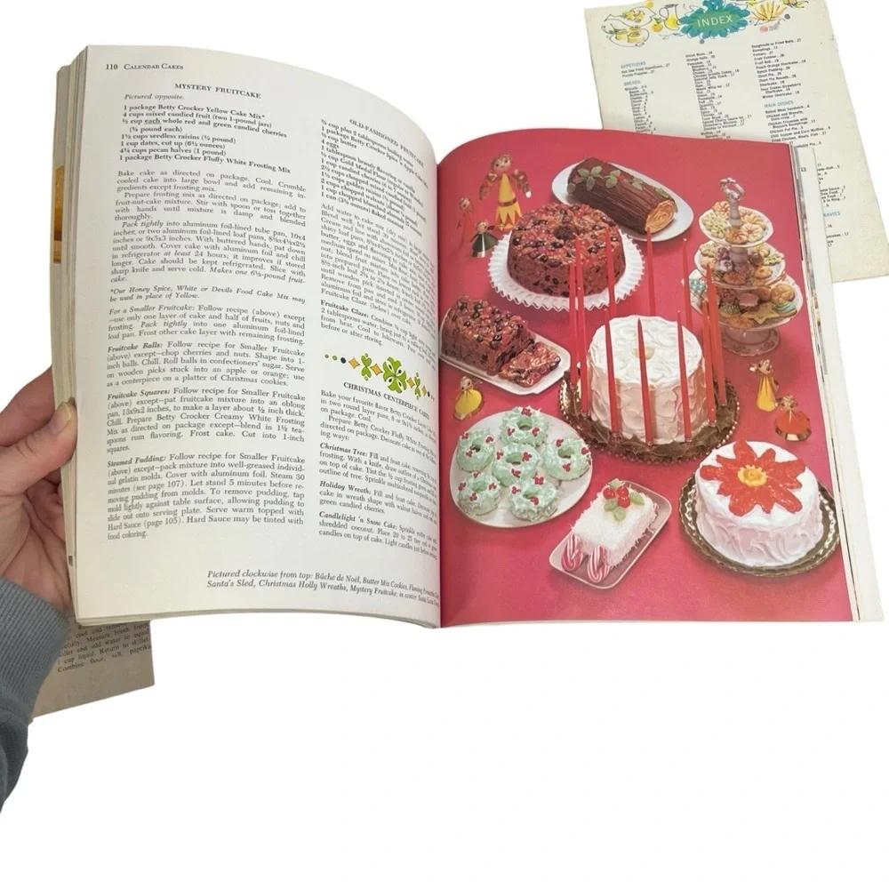 Lot Of 2 Betty Crocker Cook Book Pamphlets Bonus Recipes Cake Frosting Bisquick